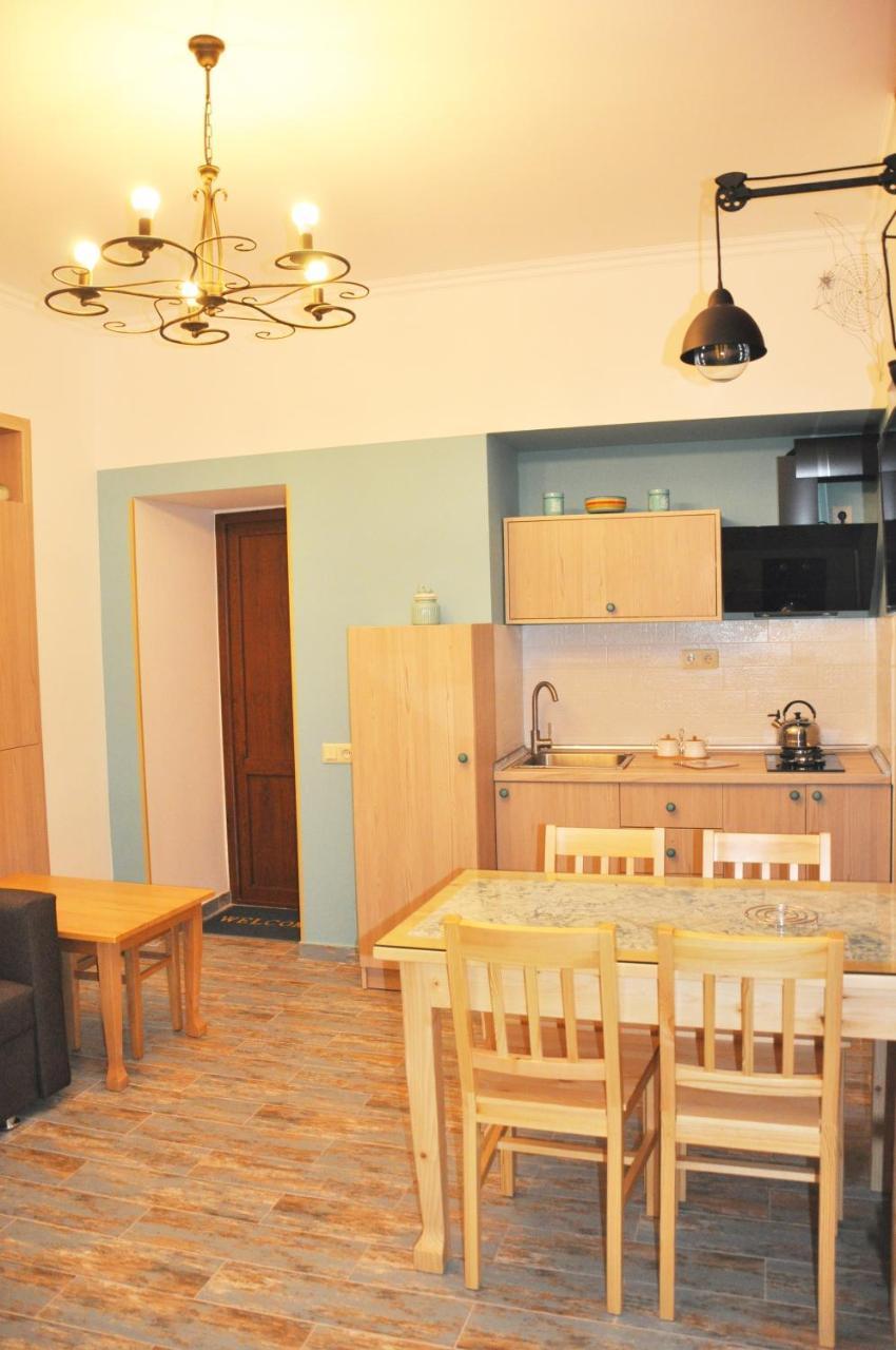 Dari Apartament Tbilisi Esterno foto