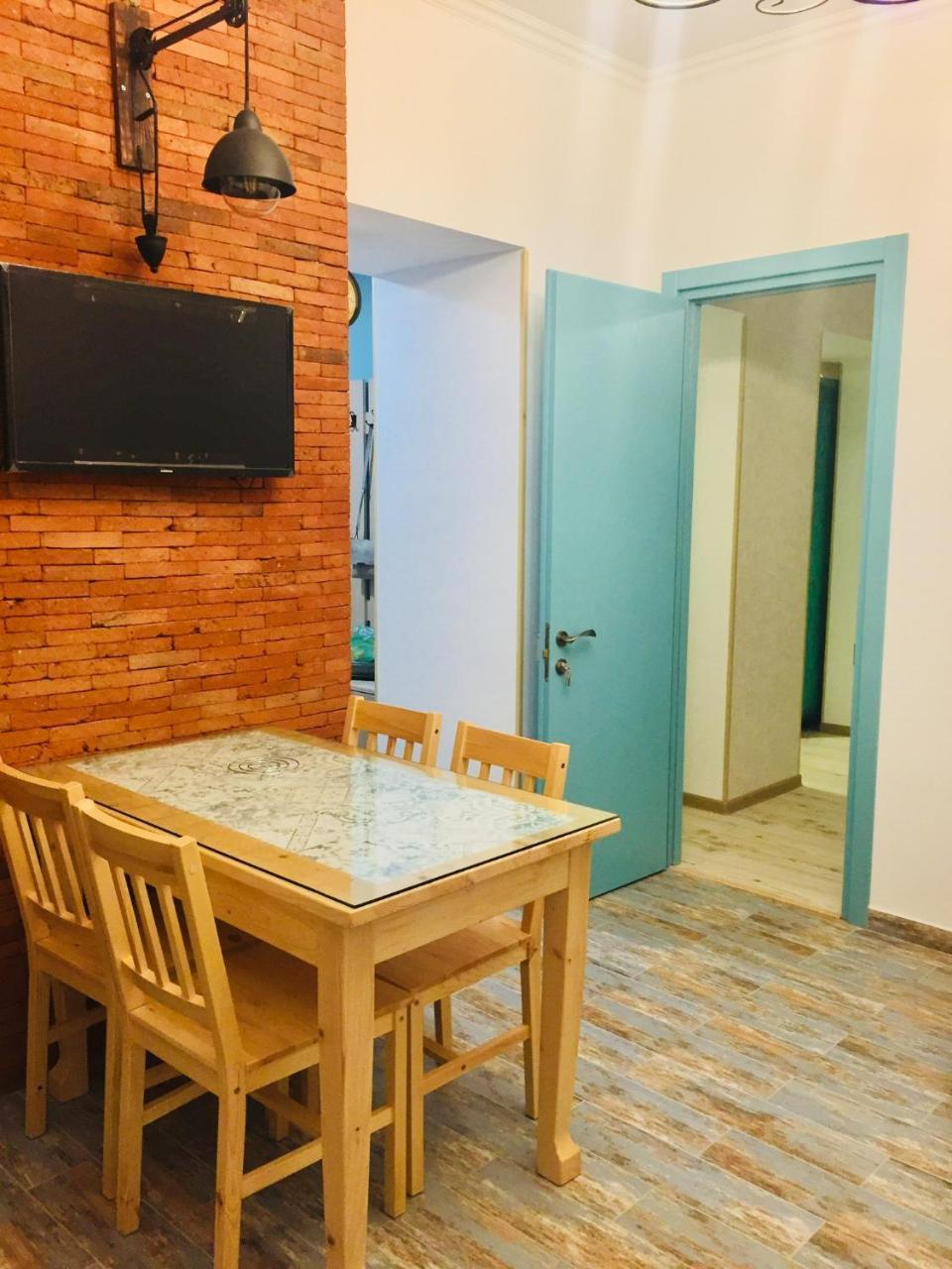 Dari Apartament Tbilisi Esterno foto